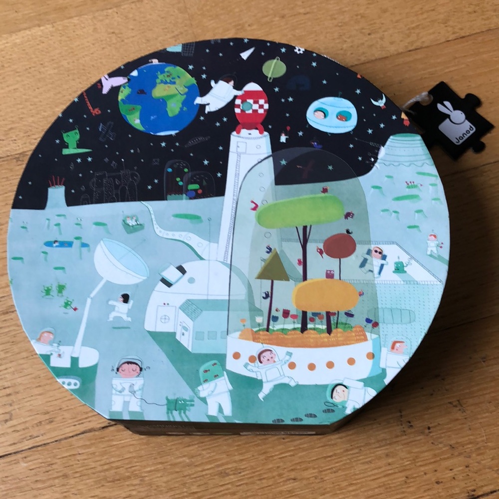 JANOD HAT BOX SERIES "SPACE MISSION" 100 PIECE JIGSAW PUZZLE.